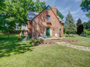 Mott Park Carriage House - Image 4