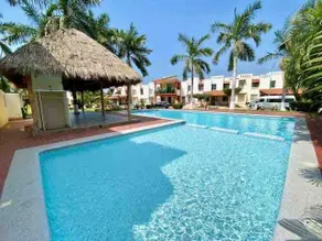House with 3 bedrooms, access to pool - Image 3