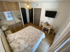 Private accommodation with personal entrance and terrace - Image 5