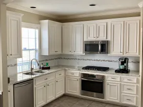 ★★★★★  Midtown/Montrose, Private Patio With Hot Tub, Walk to Bars & Restaurants - Image 4