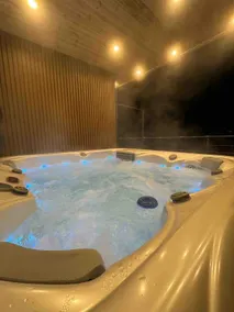 2 Forest view - Private HOT TUB Luxury Apartment - Image 3