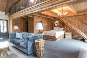 Luxury Lodge Suite with Jacuzzi - Near Berlin Ohio - Image 5
