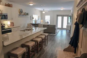 209 LUXURY DOWNTOWN 2BR / 2BA CONDO, Sleeps 6! - Image 2