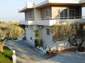 Villa Olive Grove, Estudio Superior - Image 5
