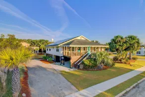 Edisto Beach House that sleeps 14 with Hot Tub - Image 3