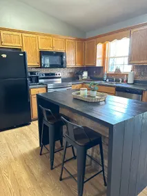 Ridgeline Retreat: Cozy Home with Amazing Mountain Views! Pet Friendly - Image 5