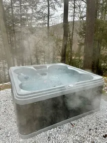 The River House with Hot Tub - Image 2