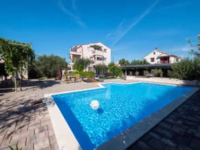 Apartment A2 with the pool view - Image 3