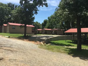 Angler's Hideaway Cabins on Lake Texoma Cabin 3 - Image 3