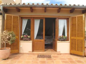 Cozy country cottage with pool - Image 2