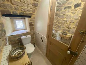 Vaulted studio in the heart of Ardèche - Image 4