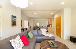 Contemporary Claremont Hills In-law - Image 4