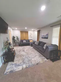 3BR Retreat Near HPU & Furniture Market & PTI - Image 3