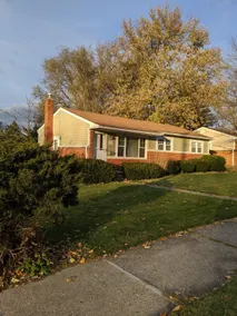 Cozy Mid Century Ranch in Quiet Neighborhood - Image 3