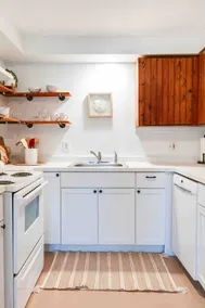 Cozy Sanctuary Amidst the Finger Lakes - Image 4