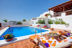 3 bedrooms villa with sea view private pool and enclosed garden at Nazaret - Image 5