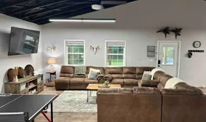 - Modern 4Br/3Ba Spacious Cabin - - Image 3