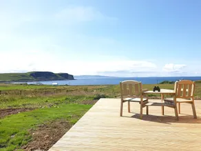 Flora's Cliff View - Image 3