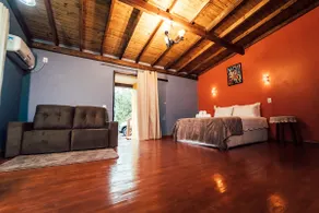 Bungalow with Breakfast - Image 4
