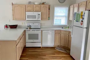 Gold Coast 3BR/2BA Condo, Short Walk to Beach - Image 5