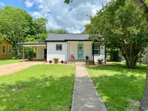 The Cottage on Clearfork - Image 2