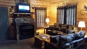 Lucky Star- WIFI/h tub/pool table/fireplace/swings - Image 4