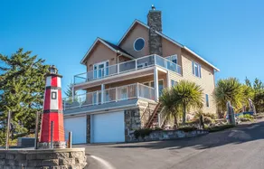 House of MacDonald Oceanside Oregon Suite - Image 2