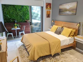 Luxury Beachside Studio - Image 3