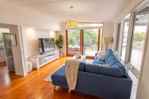 Elanora - Home by the Sea - Image 2
