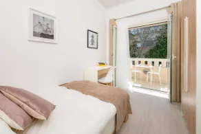 Urban Centre 2 Bedroom app w Parking & near Beach - Image 4