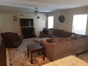 4 Bedroom Home Close to Hersheypark & Farm Show - Image 3
