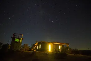 Martian Rose - Out of this World Stargazing Cabin - Image 3
