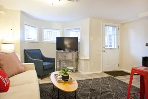 Amazing Logan Circle 2bdrm Bsmt Apt/ Conv Ctr. - Image 5