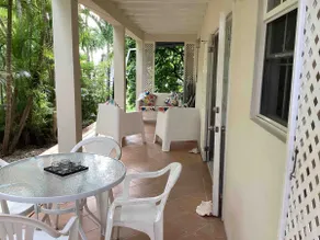 Vanessa 2 Bedroomed Apt 5 mins to Paynes Bay Beach - Image 2