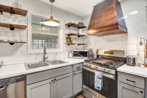 The Willow House - Perfect Family Weekend Getaway! Must see back porch! 🍑 - Image 4