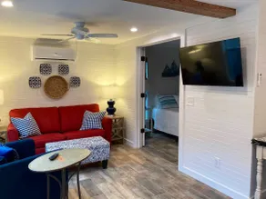 Beach Walk Bungalow 1Bedroom 1Bath, 4 blocks to the beach!! Private Courtyard - Image 2