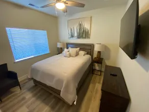 New custom home near downtown - Image 4