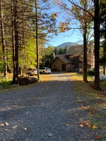 A peaceful mountain getaway no matter what season! - Image 2