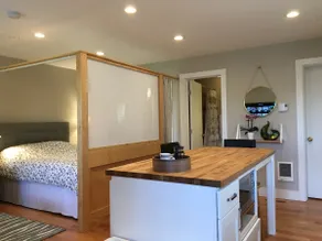 Secluded guest studio w/ gorgeous golf-course view - Image 4