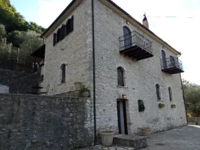 Levantes Mansion - Image 4