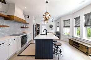 Just redone, 1 1/2 block from Ventnor beach - Image 3