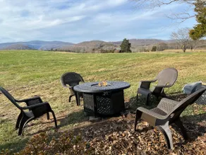 Charming Farmhouse | Shenandoah Park | Wineries - Image 4