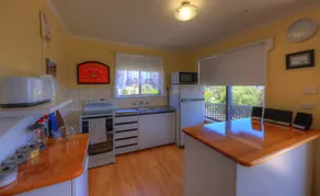 Sommers Bay Beach House - Image 5