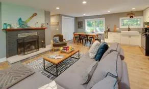 Relaxing Barefoot Bungalow- moments from the Beach - Image 4