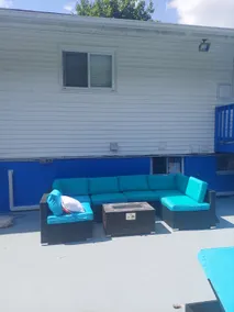 Lovely 2-bedroom rental with pool - Image 3