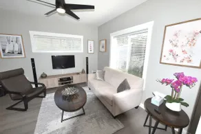 Private 1Br Suite in Victoria - Image 2