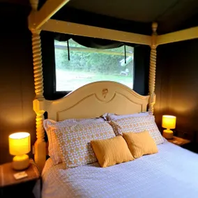 Brackenhill Glamping - Safari Tent with Hot Tub - Image 3