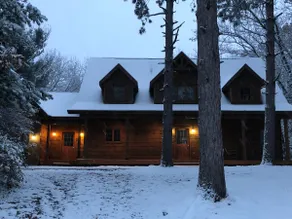 LUXURY LOG HOME WITH YOUR PRIVATE DOCK ON THE CHAIN O LAKES - Image 3