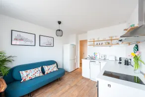 BRIGHT CHARMING Apt with TERRACE, PARKING & AirCo. - Image 3