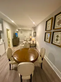 Elegant King Bed Apartment In Quiet Neighborhood - Image 2